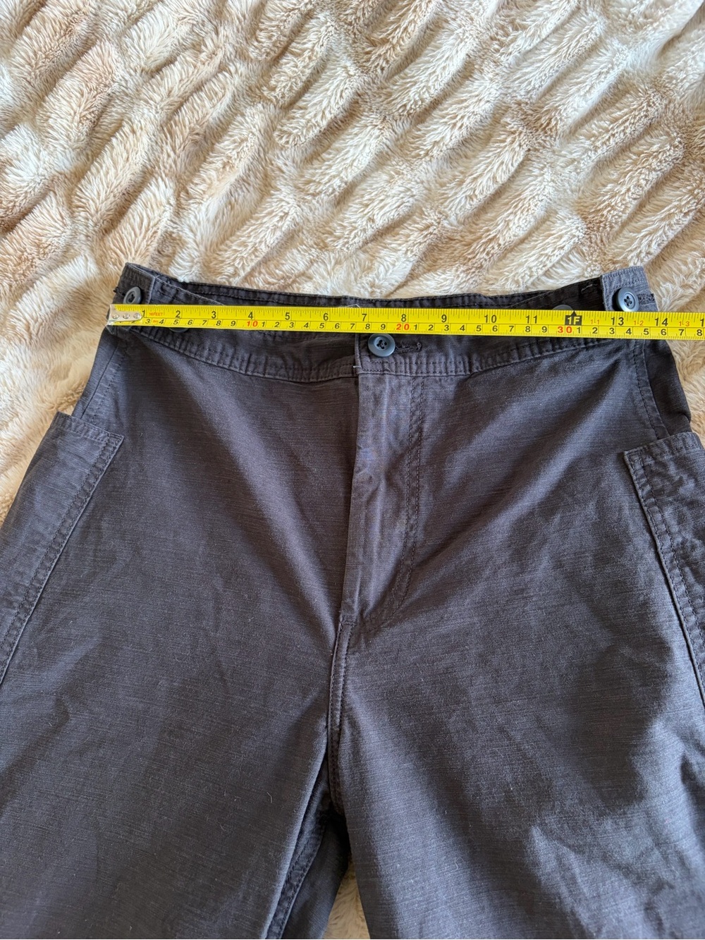 Everlane Barrel Fatigue Pants - Picture 7 of 9